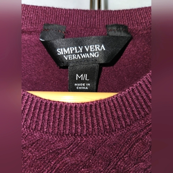 Vera Wang Simply Vera Purple Dolman sleeve sweater sz-M/L - Picture 6 of 7